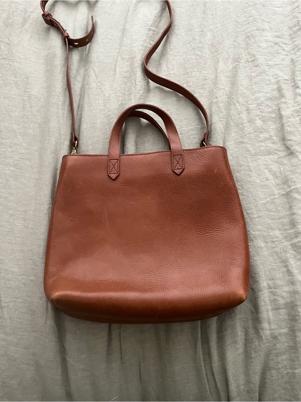 Madewell The Zip-Top Transport Crossbody cognac brown leather tote bag
